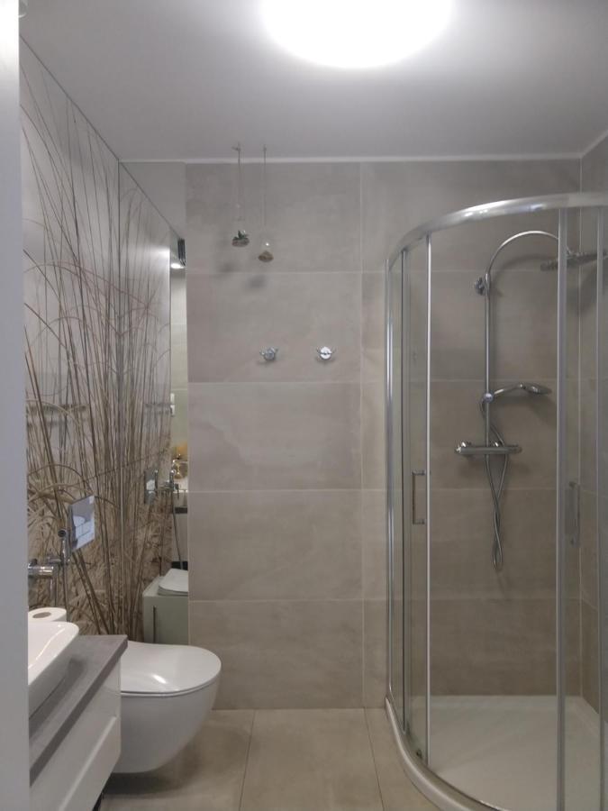 Apartament Fala-Miodowy Dom Kołobrzeg Esterno foto